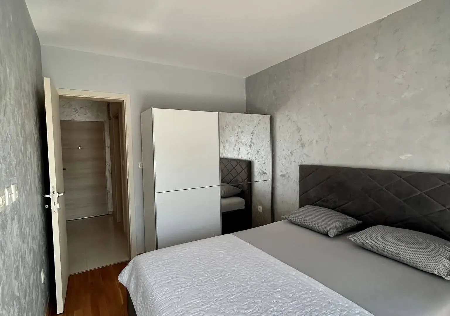 Rent, one bedroom apartment, 45m², City Kej, Podgorica