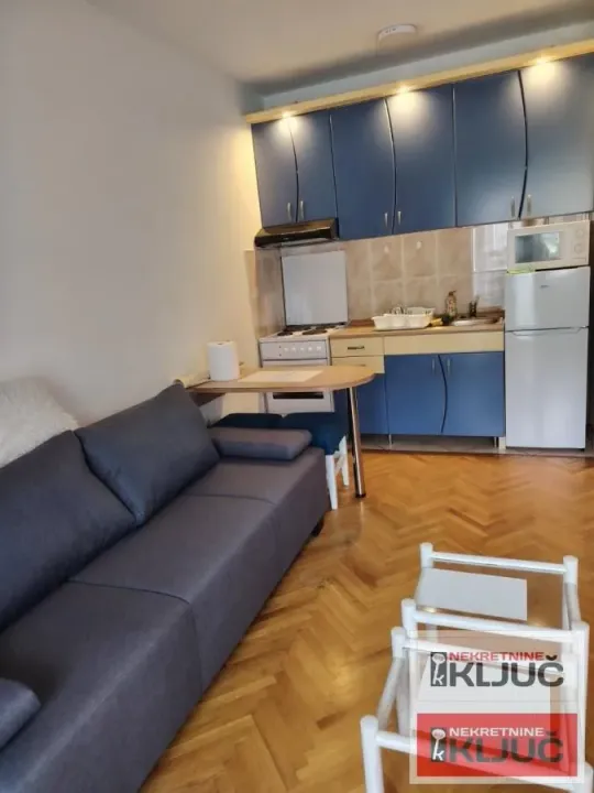 Rent, studio apartment, 29m², Grbavica, Novi Sad Sve Podlokacije