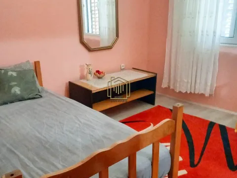 Izdavanje, trosoban stan, 85m², Dalmatinska ulica, Podgorica - image 3