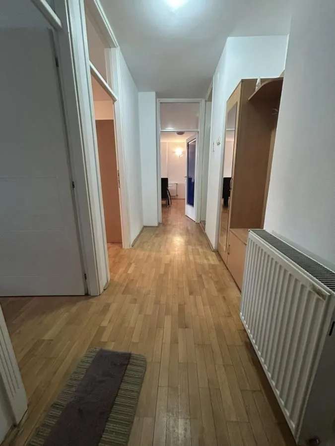 Izdavanje, dvosoban stan, 68m², Centar, Niš