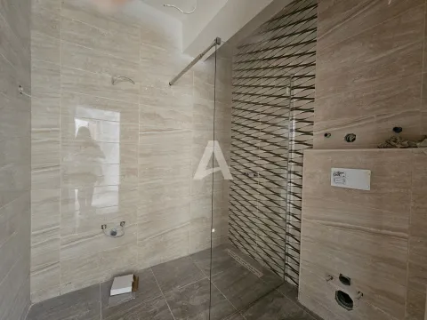 Prodaja, trosoban stan, 132m², Bečići, Budva - image 9