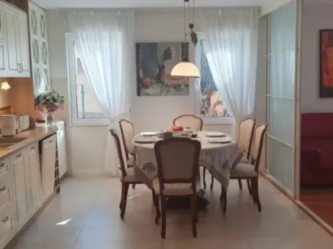 Sale, three bedroom apartment, 122m², Petrovac, Budva