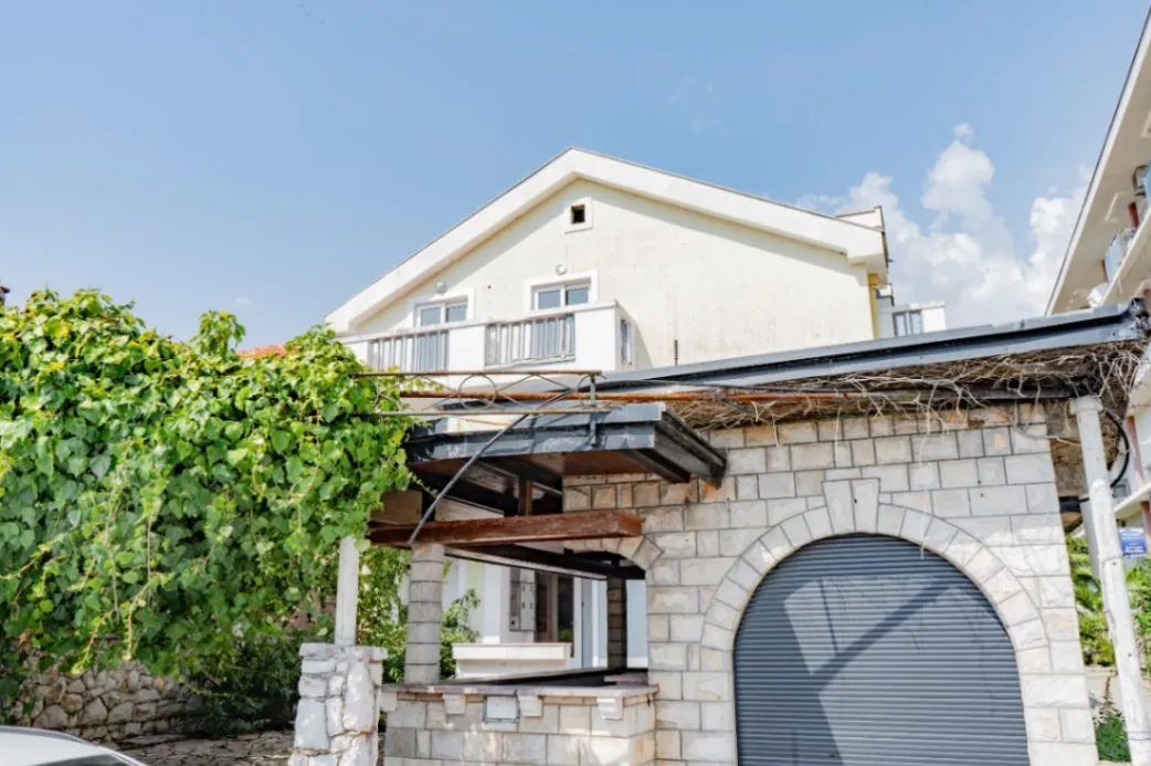 Prodaja, ugostiteljski objekat, 534m², Đenovići, Herceg Novi