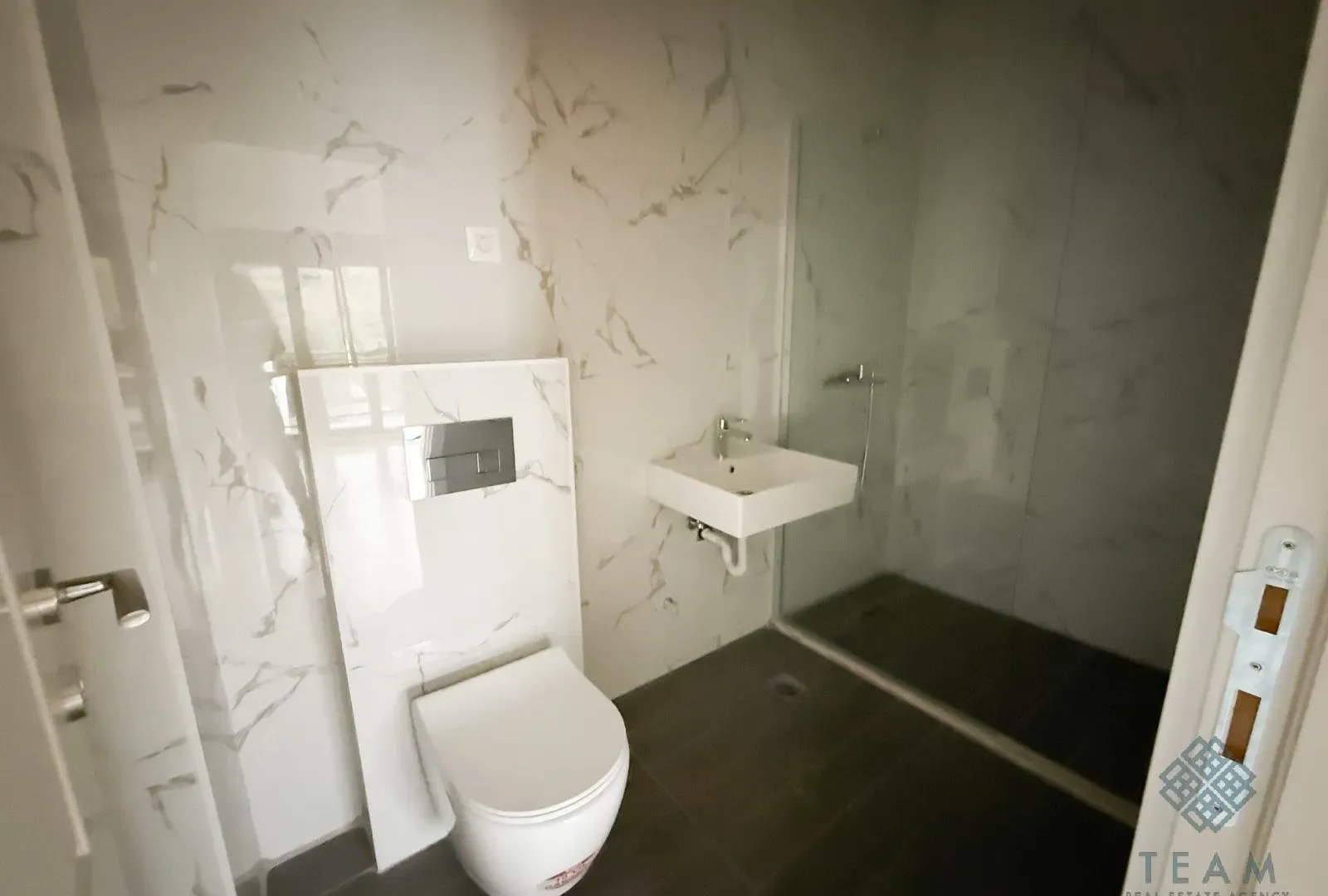 Prodaja, trosoban stan, 90m², Zagorič, Podgorica