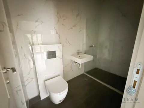 Prodaja, trosoban stan, 90m², Zagorič, Podgorica - image 11