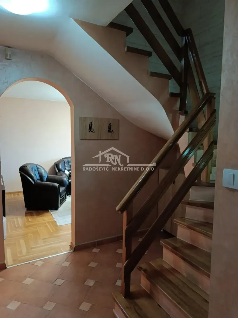 Prodaja, trosoban stan, 88m², Labudovo Brdo, Beograd