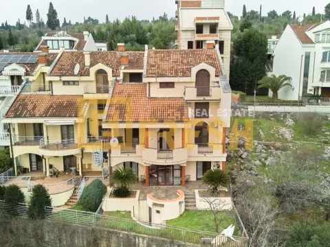 Rent, house, 280m², Gorica C, Podgorica - image 1