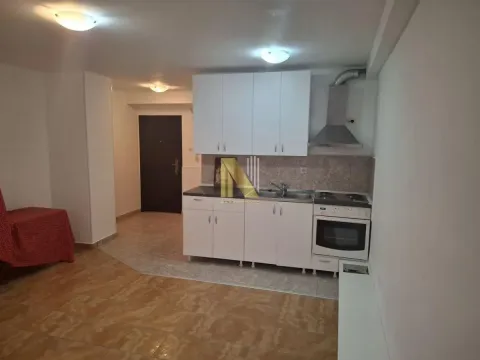 Prodaja, garsonjera, 28m², Socijalno, Novi Sad Sve Podlokacije - image 3