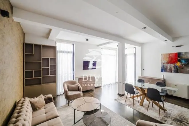 Prodaja, trosoban stan, 84m², Senjak, Beograd