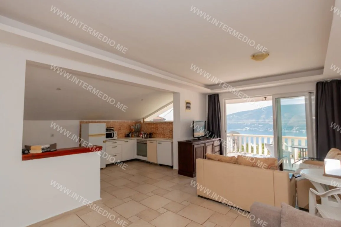 Prodaja, jednosoban stan, 67m², Topla, Herceg Novi