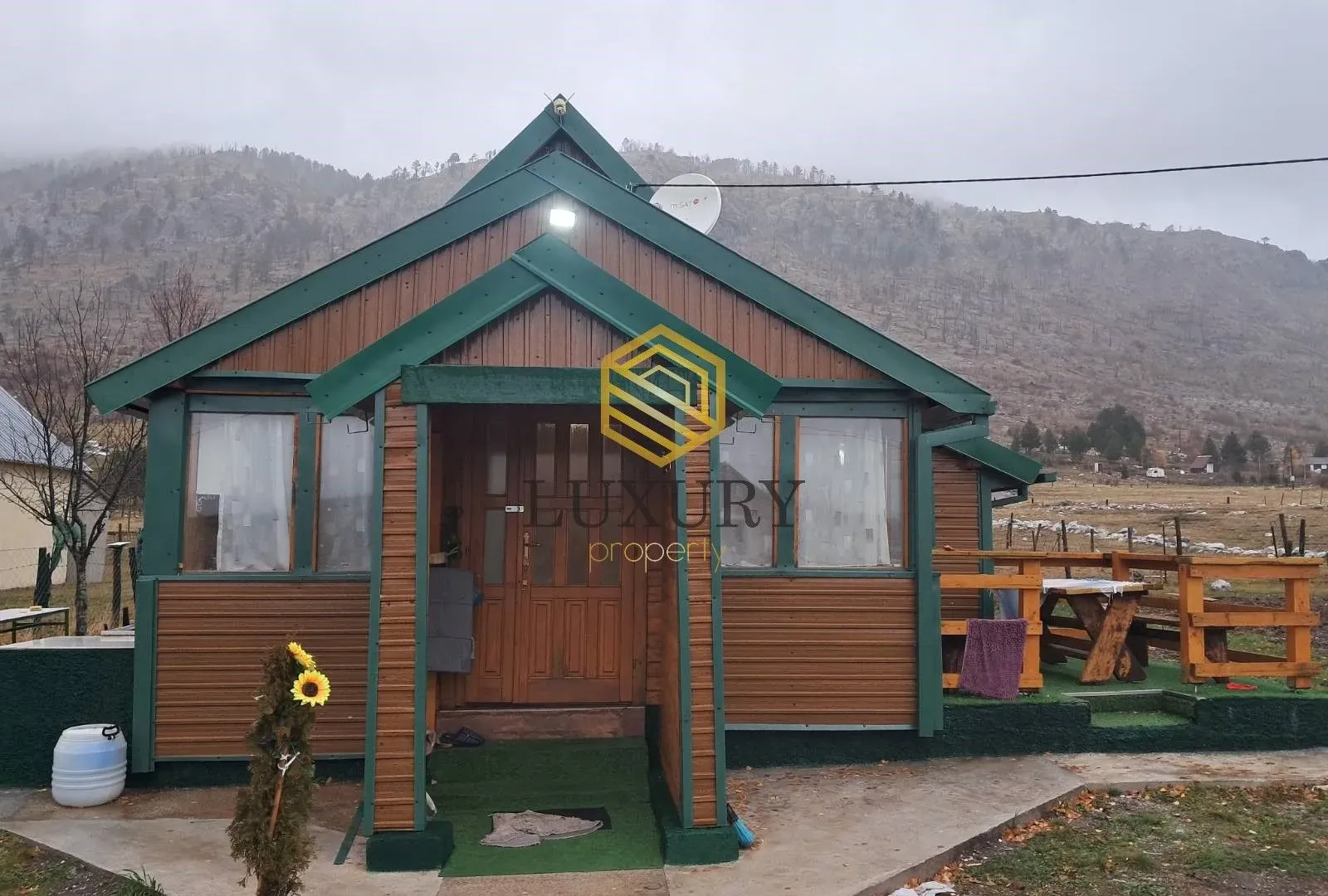 Prodaja, kuća, 54m², Kuči, Podgorica