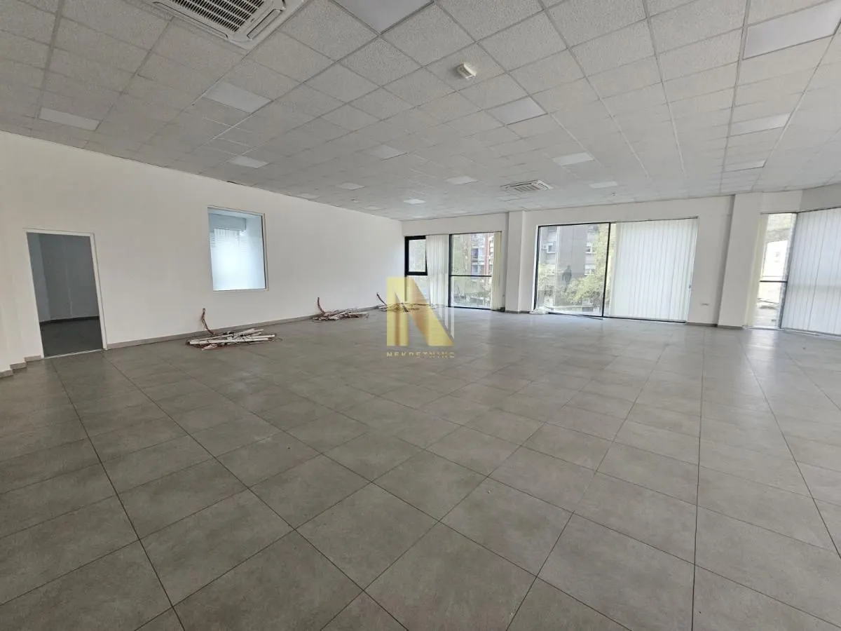Rent, office space, 300m², Centar, Subotica