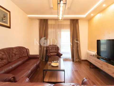 Izdavanje, dvosoban stan, 69m², Master Kvart, Podgorica - image 2