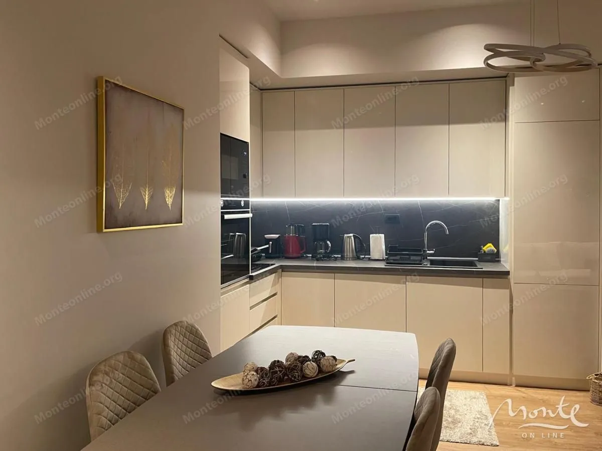 Prodaja, dvosoban stan, 90m², Porto Montenegro, Tivat