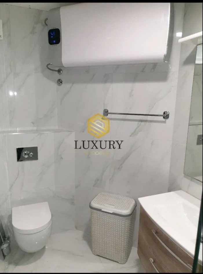 Izdavanje, dvosoban stan, 98m², 1 maj, Podgorica