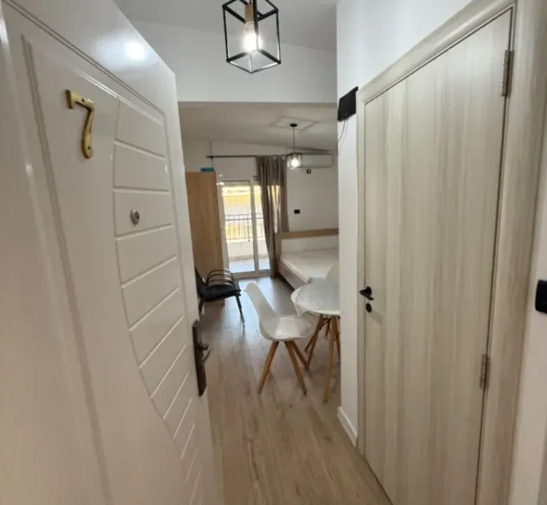 Izdavanje, jednosoban stan, 35m², Ilino, Bar