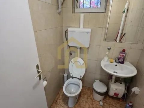 Izdavanje, poslovni prostor, 53m², Vračar Hram, Vračar Sve Podlokacije - image 12
