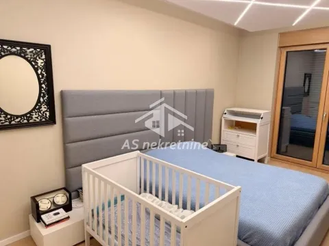 Izdavanje, četvorosoban stan, 103m², Stari Grad, Beograd - image 10