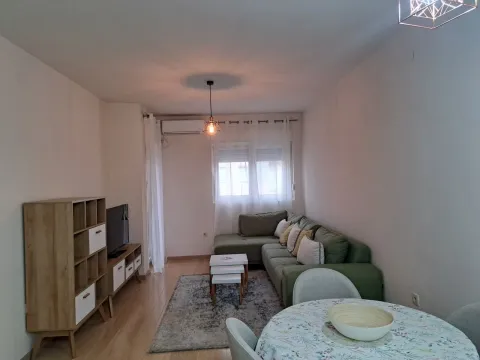 Rent, one bedroom apartment, 46m², City Kvart, Podgorica - image 1