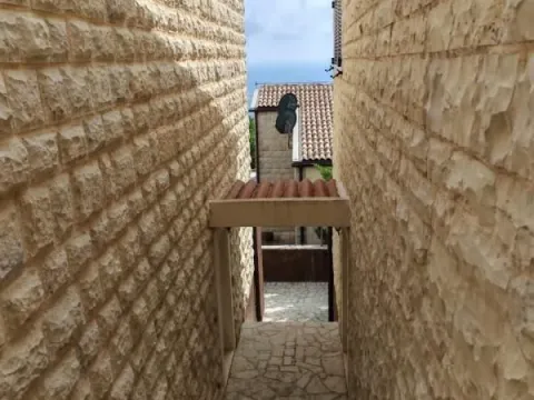 Prodaja, garsonjera, 47m², Reževići, Budva - image 11