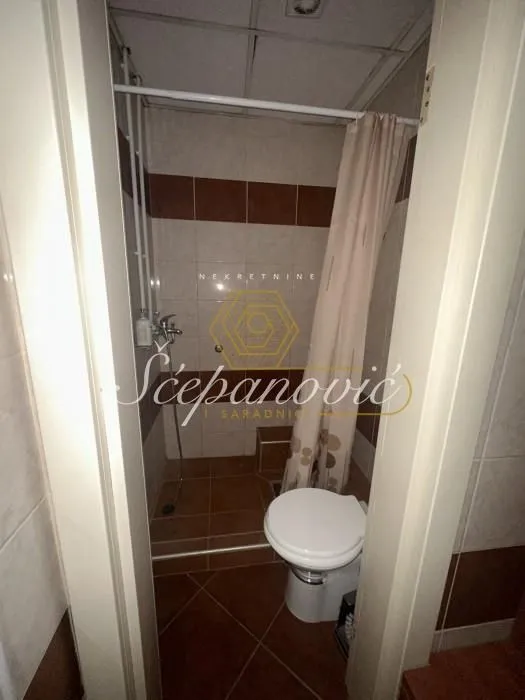 Sale, office space, 76m², Adamovićevo Naselje, Novi Sad Sve Podlokacije