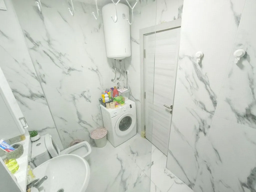 Izdavanje, jednosoban stan, 37m², Central Point, Podgorica