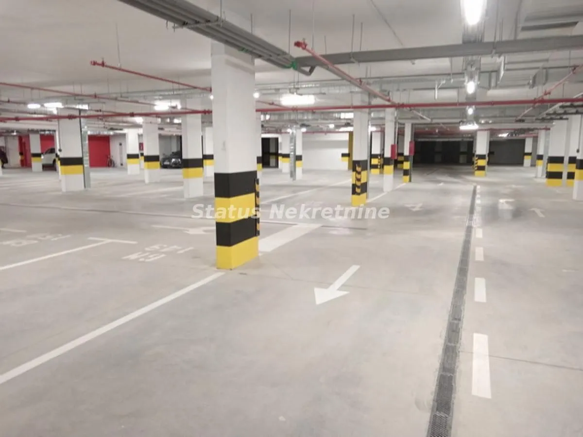 Izdavanje, trosoban stan, 60m², Sajmište, Novi Sad