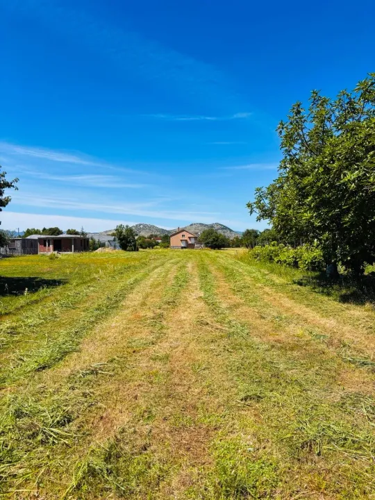 Prodaja, plac, 2023m², Zeta, Podgorica