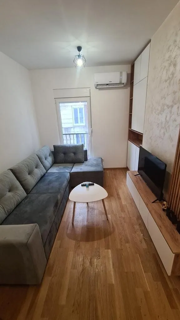 Rent, one bedroom apartment, 40m², Centar, Podgorica