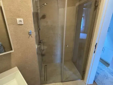 Izdavanje, dvosoban stan, 66m², Centar, Podgorica - image 10