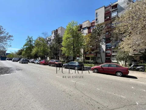 Rent, one bedroom apartment, 60m², Blok 5, Podgorica - image 14