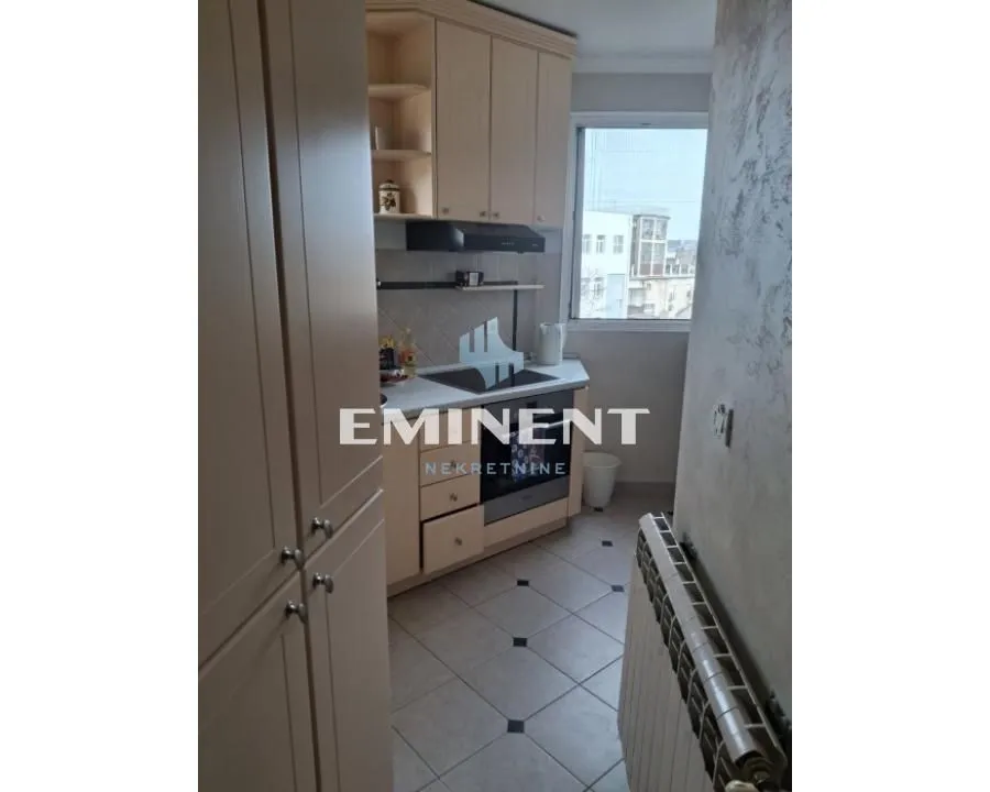 Izdavanje, dvosoban stan, 47m², Stari Grad, Beograd
