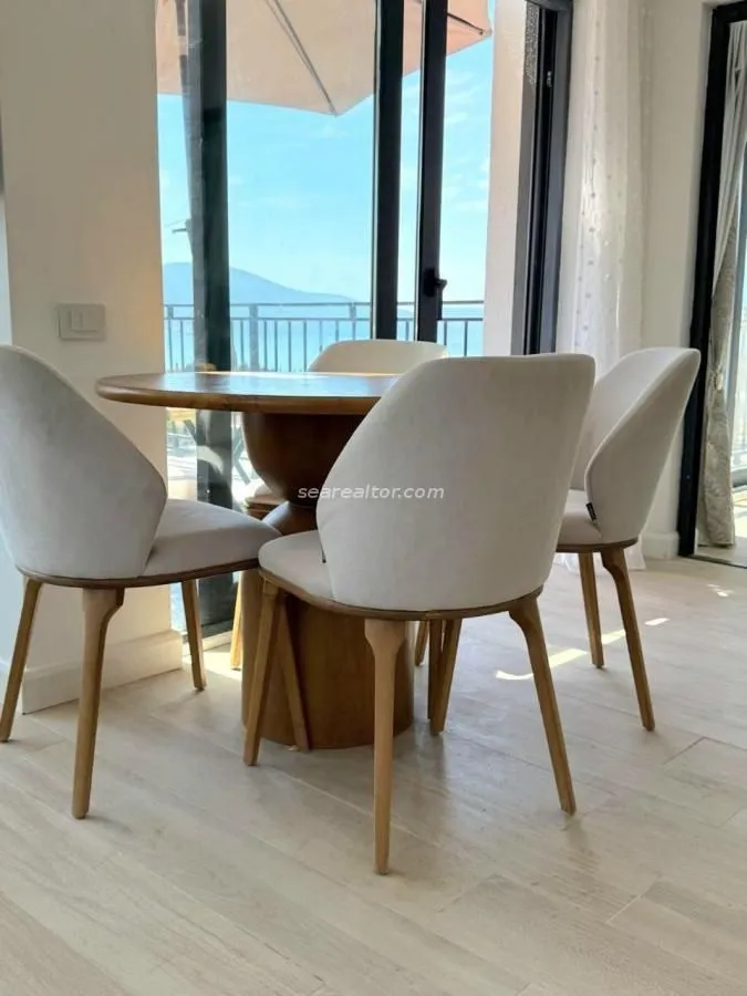 Prodaja, dvosoban stan, 97m², Tivat, Crna Gora