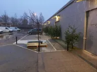 Izdavanje, poslovni prostor, 180m², Kneževac, Beograd - image 1