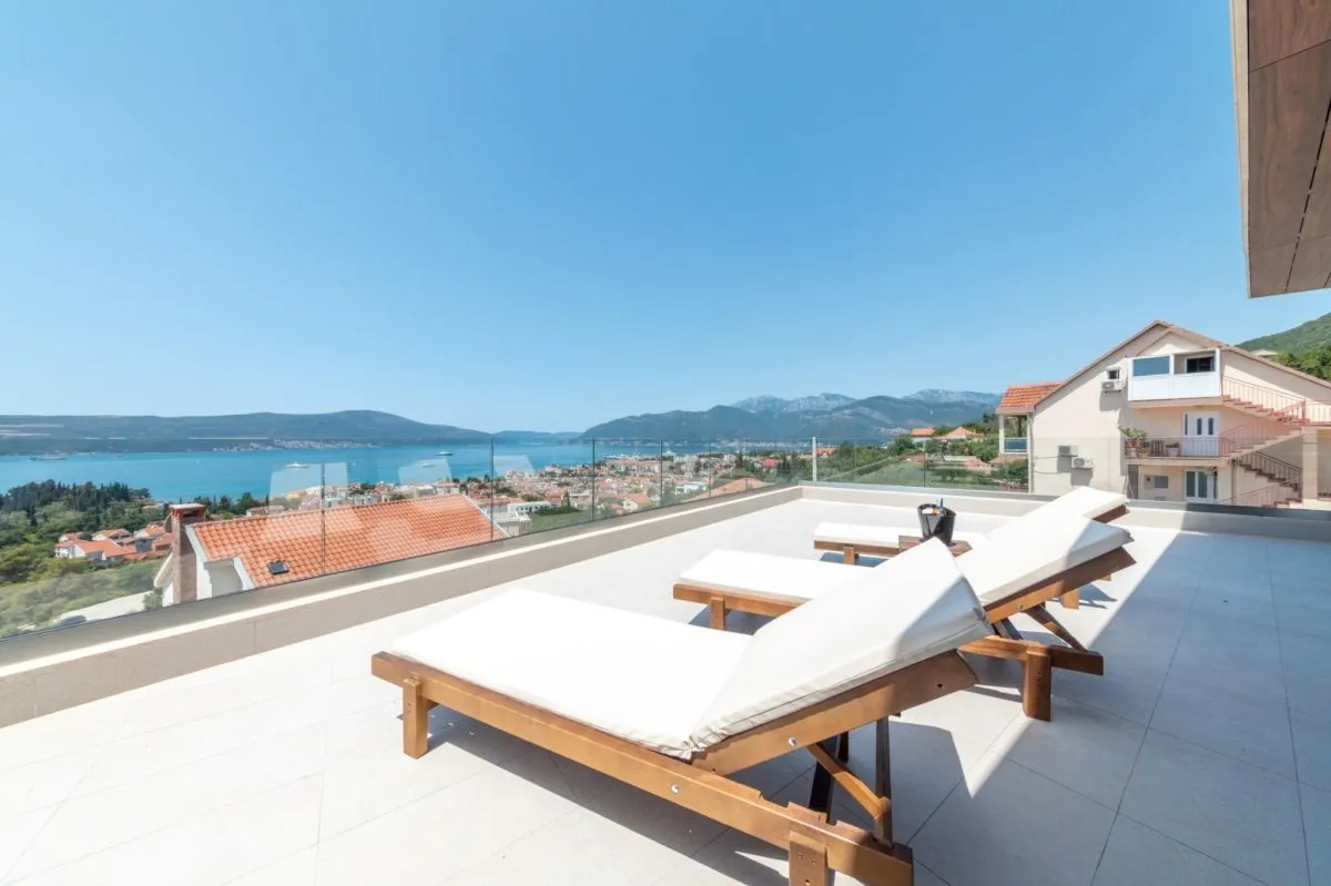 Prodaja, kuća, 454m², Tivat, Crna Gora
