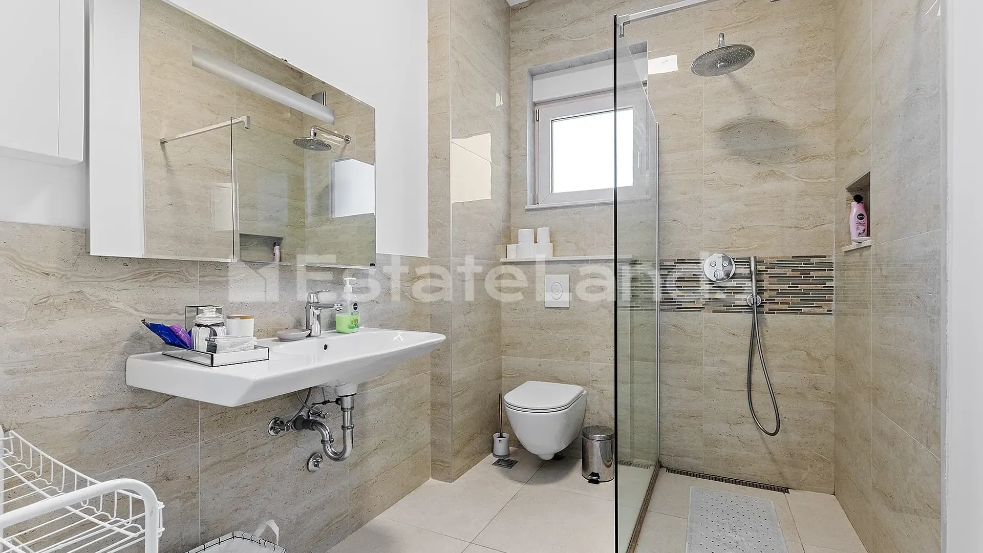 Izdavanje, kuća, 150m², Donja Lastva, Tivat