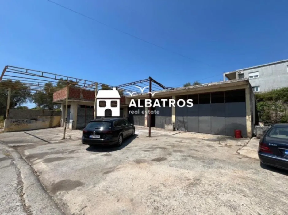 Izdavanje, poslovni prostor, 200m², Burtaiši, Bar