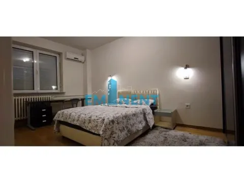 Izdavanje, četvorosoban stan, 120m², Stari Grad, Beograd - image 9