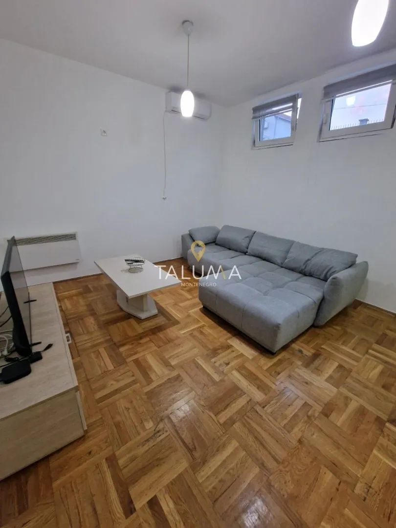 Prodaja, jednosoban stan, 39m², Blok 9, Podgorica
