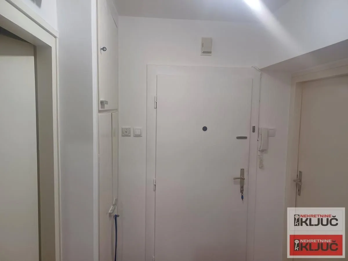 Prodaja, dvosoban stan, 48m², Grbavica, Novi Sad Sve Podlokacije