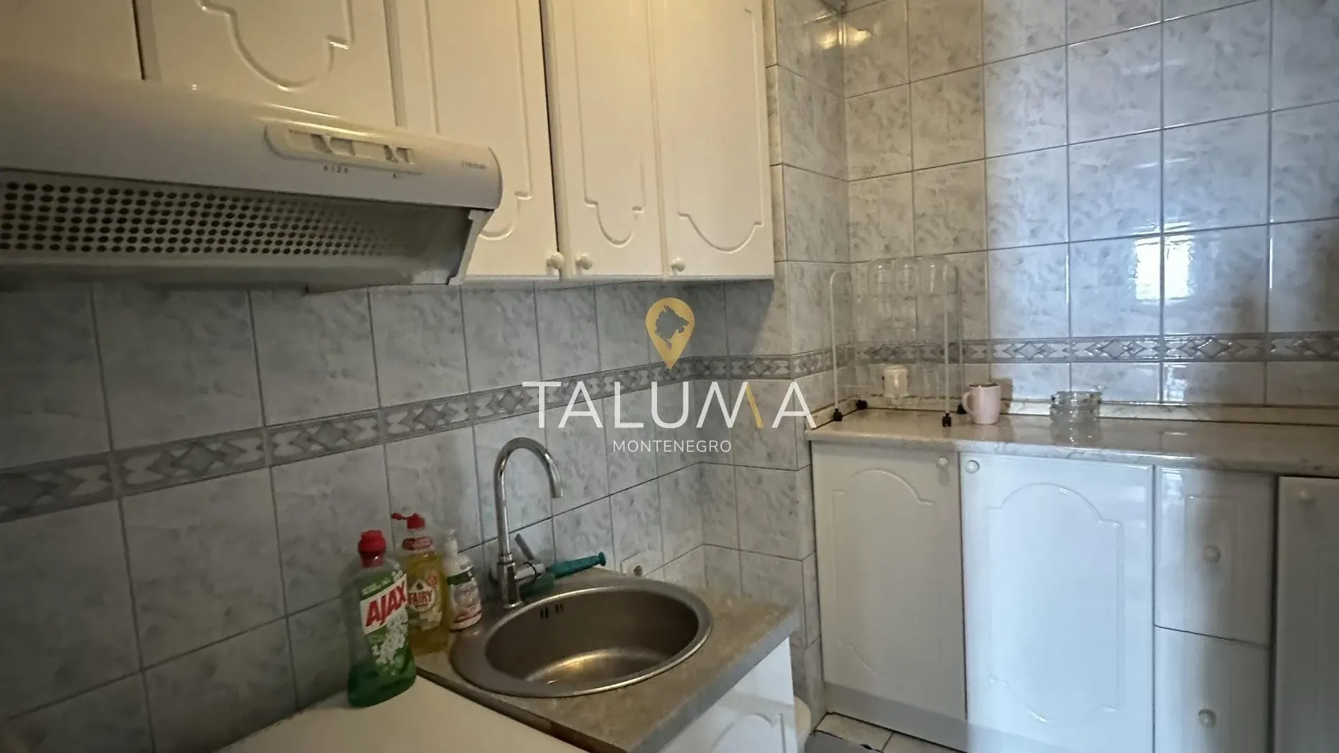 Rent, office space, 150m², Pobrežje, Podgorica