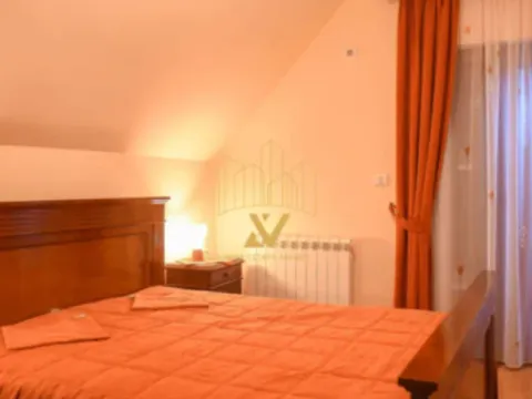 Prodaja, kuća, 200m², Centar, Žabljak - image 10