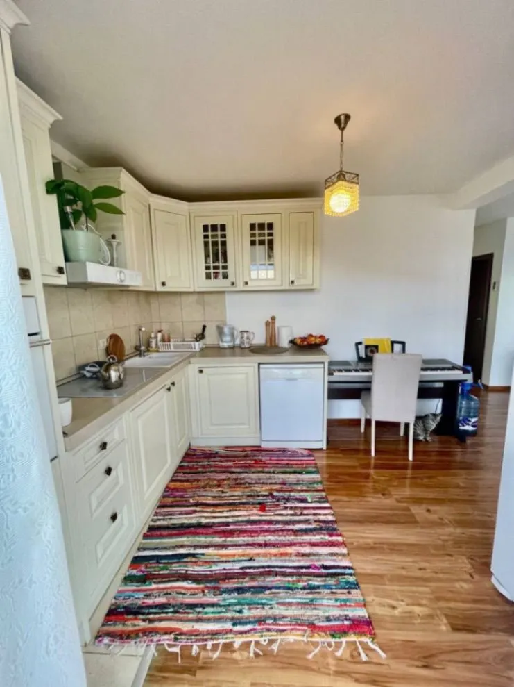 Izdavanje, kuća, 120m², Bečići, Budva