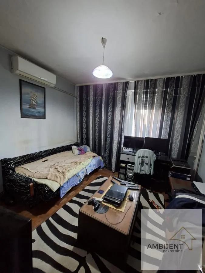 Prodaja, dvosoban stan, 61m², Zemun Sve Podlokacije, Beograd
