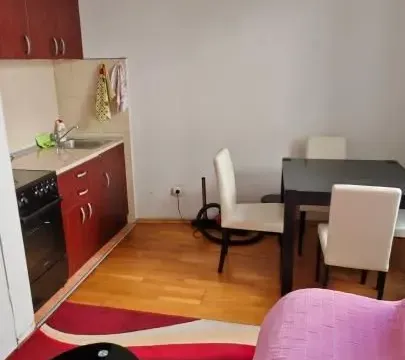 Izdavanje, dvosoban stan, 42m², Centar, Novi Sad - image 9