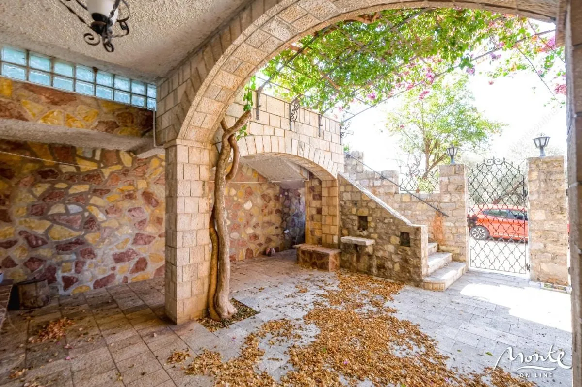Sale, house, 375m², Sveti Stefan, Budva