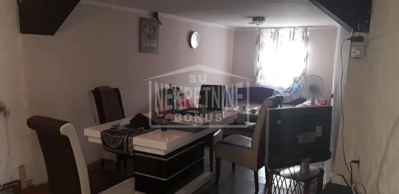 Prodaja, trosoban stan, 70m², Novo Selo, Subotica