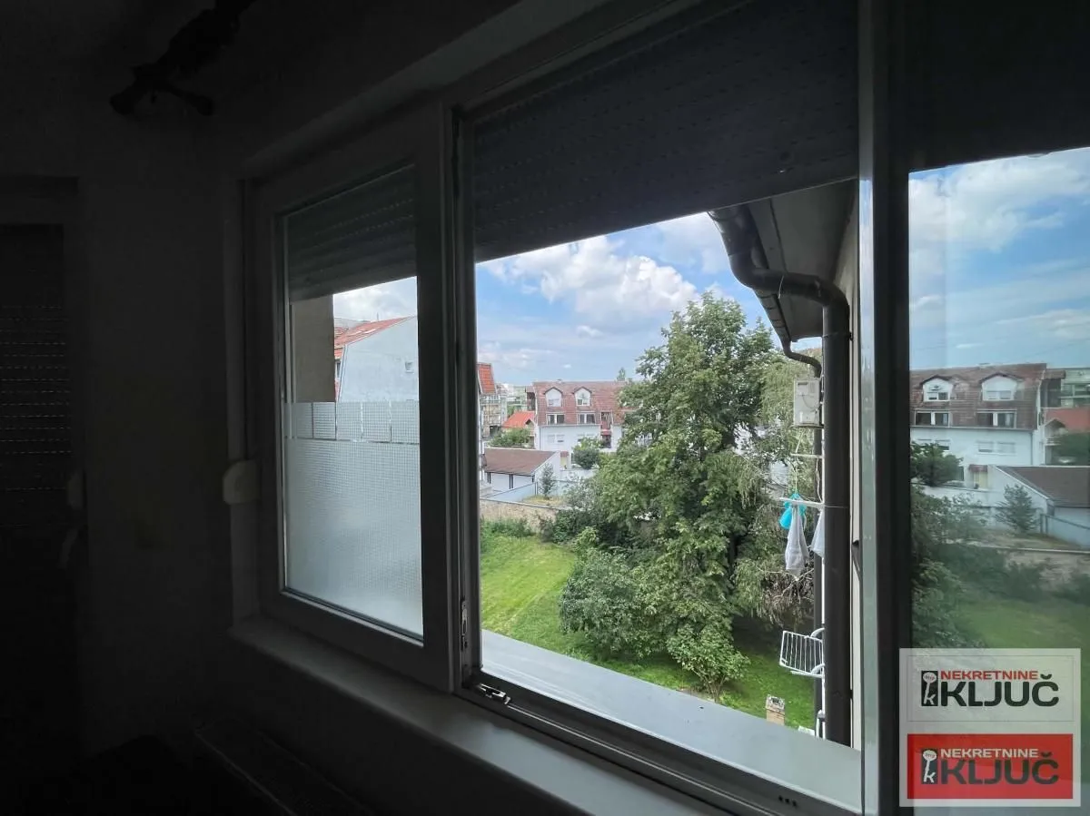 Izdavanje, garsonjera, 27m², Grbavica, Novi Sad Sve Podlokacije