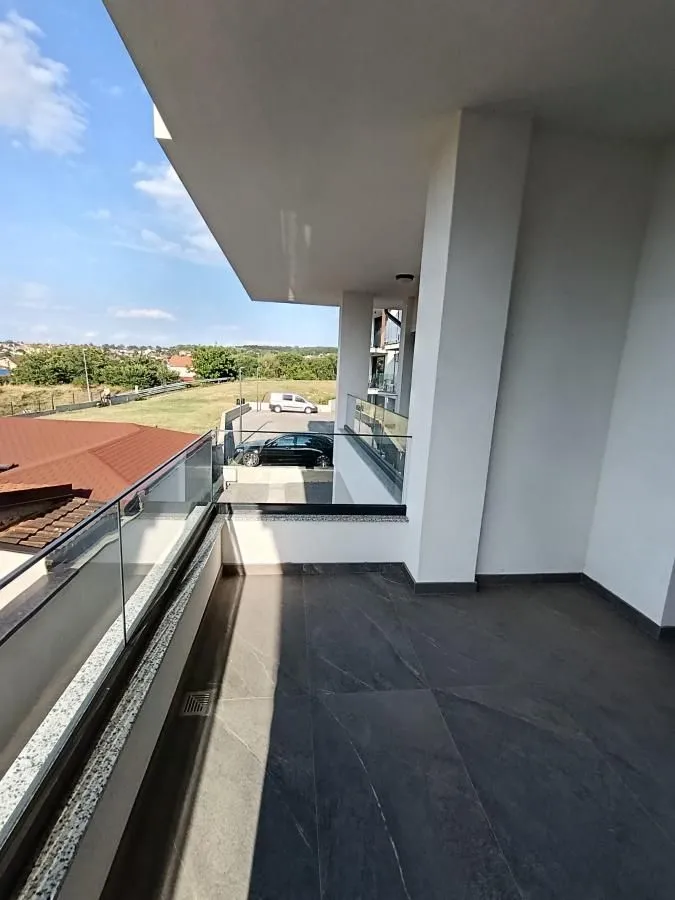 Prodaja, četvorosoban stan, 140m², Sremska Kamenica, Petrovaradin