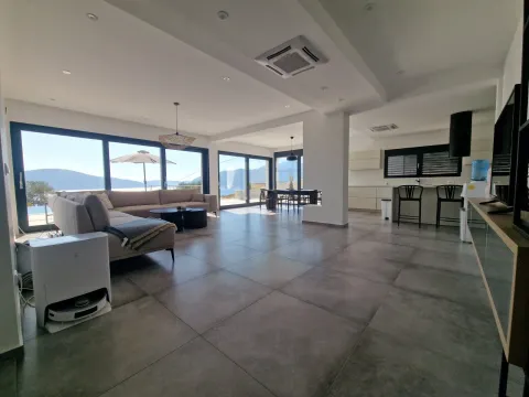 Rent, house, 410m², Tivat, Crna Gora - image 4